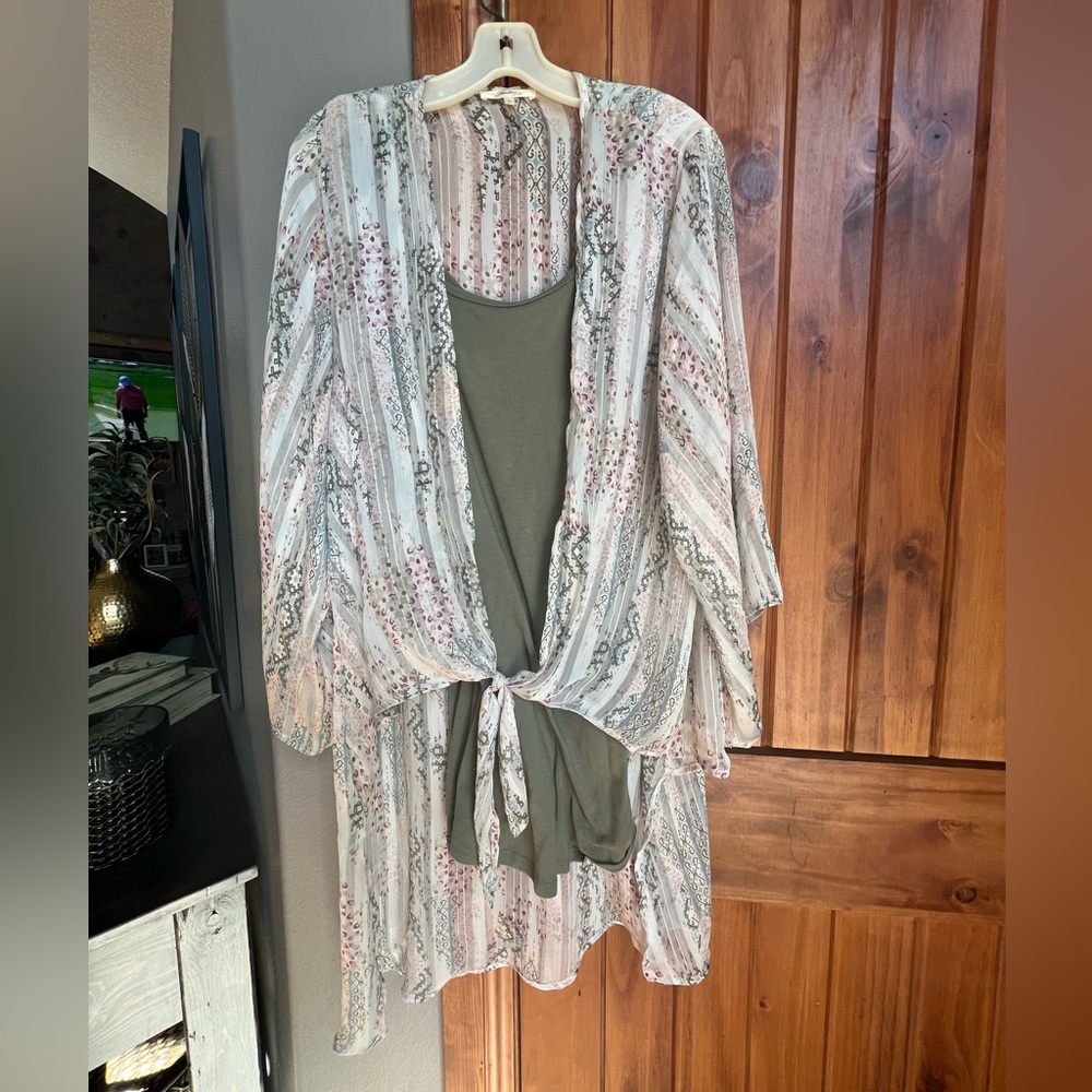 Sheer kimono with tie front
